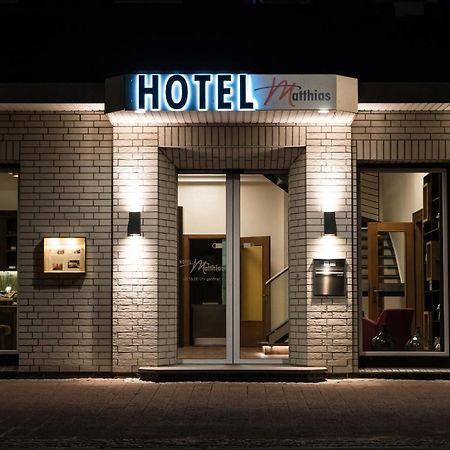 Hotel Matthias Gnarrenburg Exterior photo